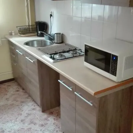 Apartamenty, Pokoje, Noclegi Pracownicze 