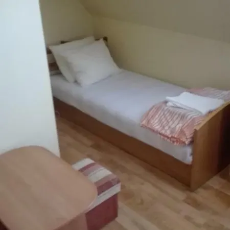 Apartamenty, Pokoje, Noclegi Pracownicze 