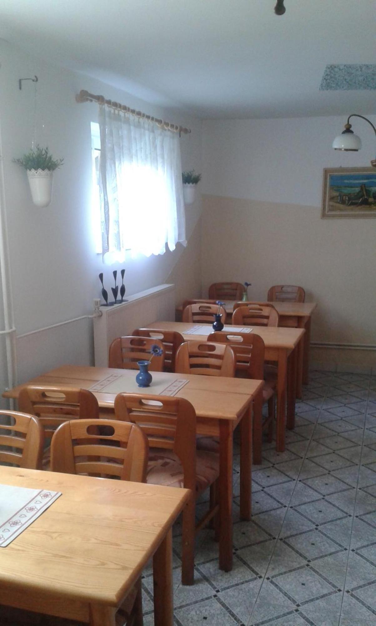 Apartamenty, Pokoje, Pracownicze 
