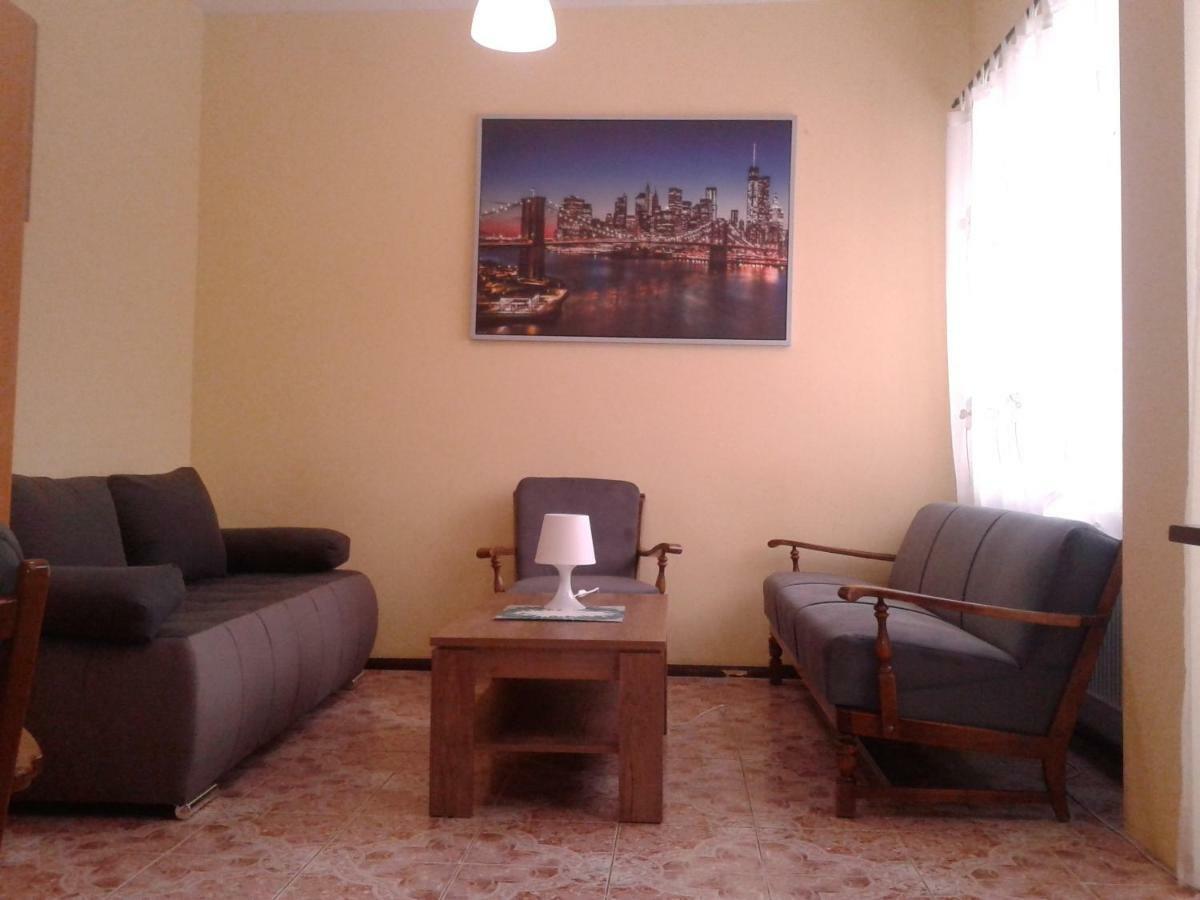 Apartamenty, Pokoje, Pracownicze 