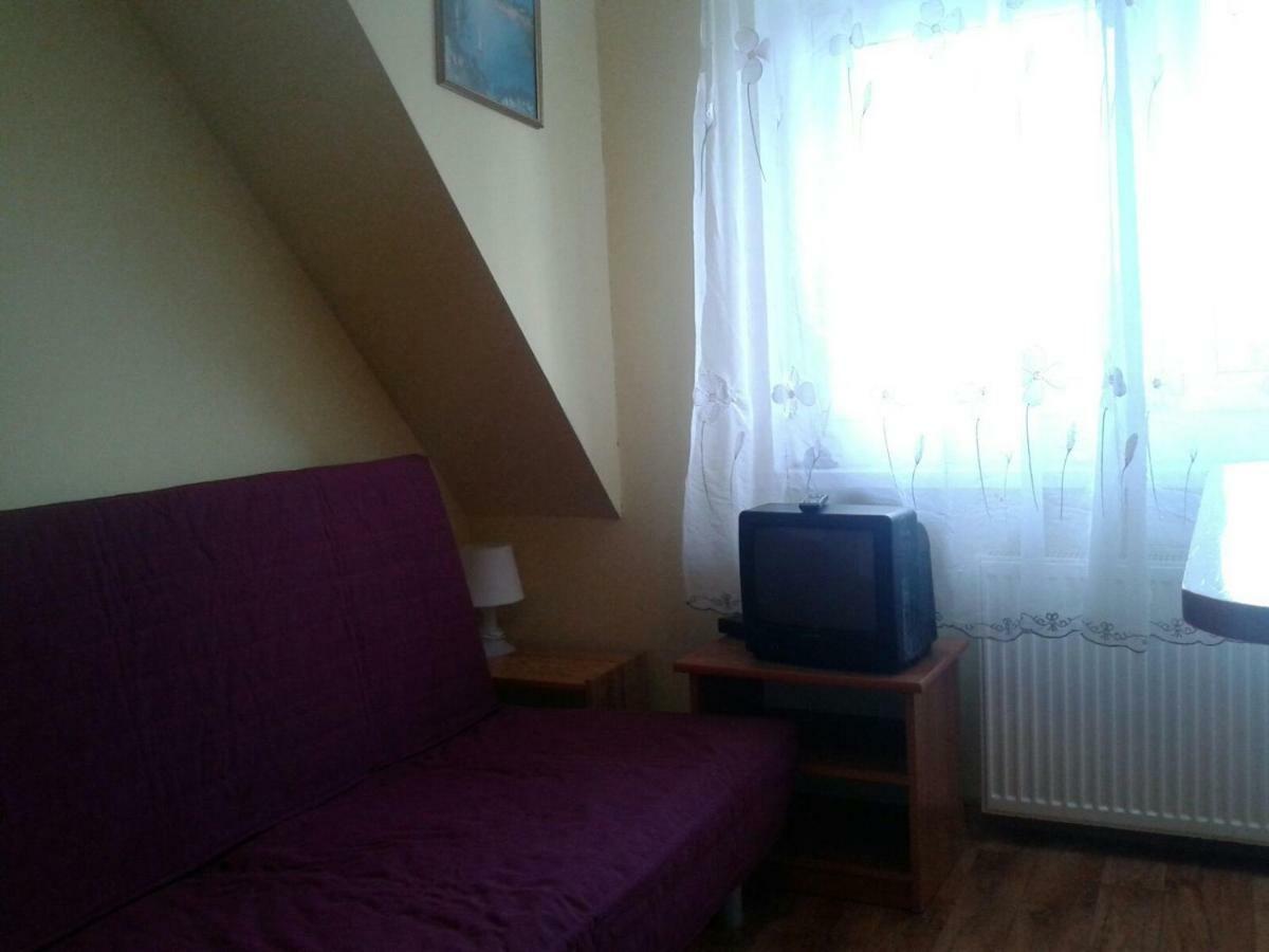 Дерев'яний котедж Apartamenty, Pokoje, Pracownicze 