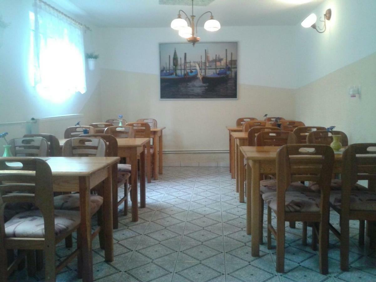 Дерев'яний котедж Apartamenty, Pokoje, Pracownicze 